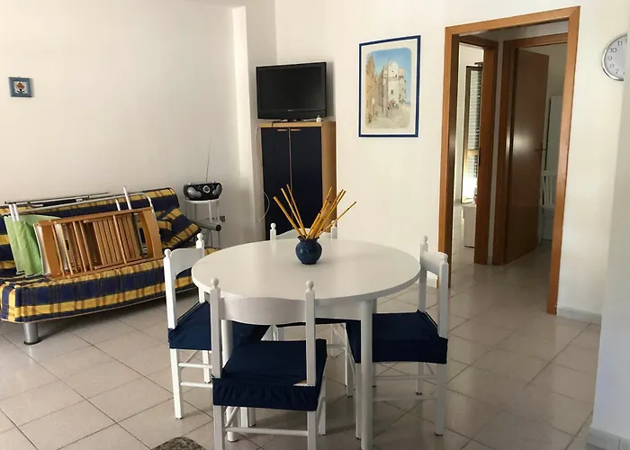 公寓 Casa Marylu Con Giardino 马里纳斯基亚沃尼亚